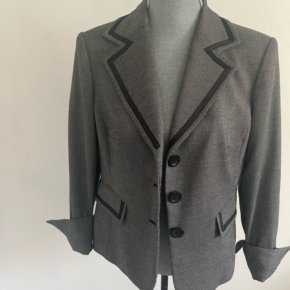 Style&Co Blazer . Size 8 - Picture 13 of 14